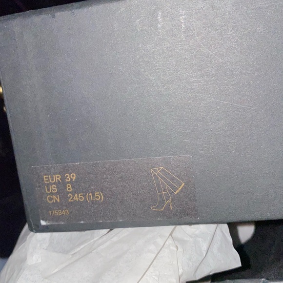 Balmain x H&M over the knee suede boots - Picture 9 of 9